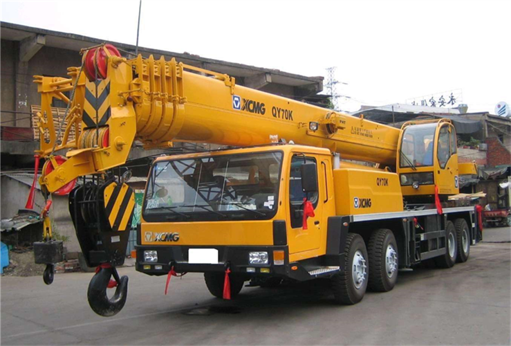 穆棱市吊车出租选择重点